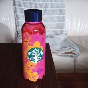 Starbucks Strawberry Fields 20 oz. glass water bottle